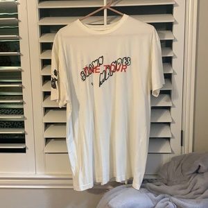 Shawn Mendes the tour tshirt